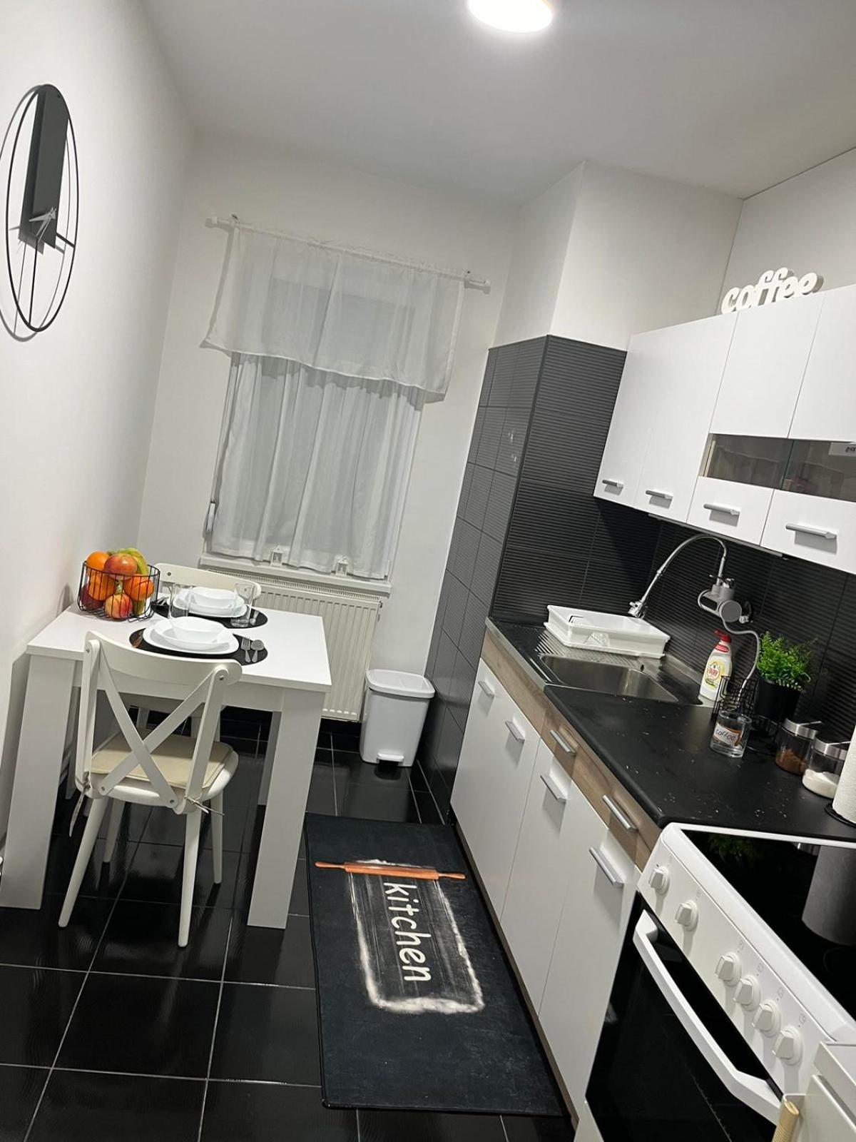 Apartman Olja Apartment Pozarevac Luaran gambar